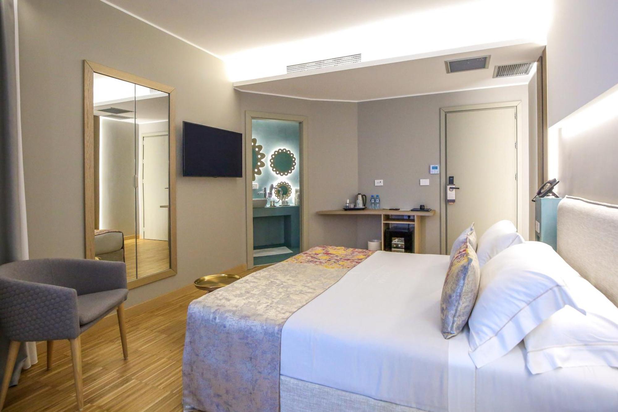 Hotel Vlora Priam, Affiliated By Melia Exterior foto